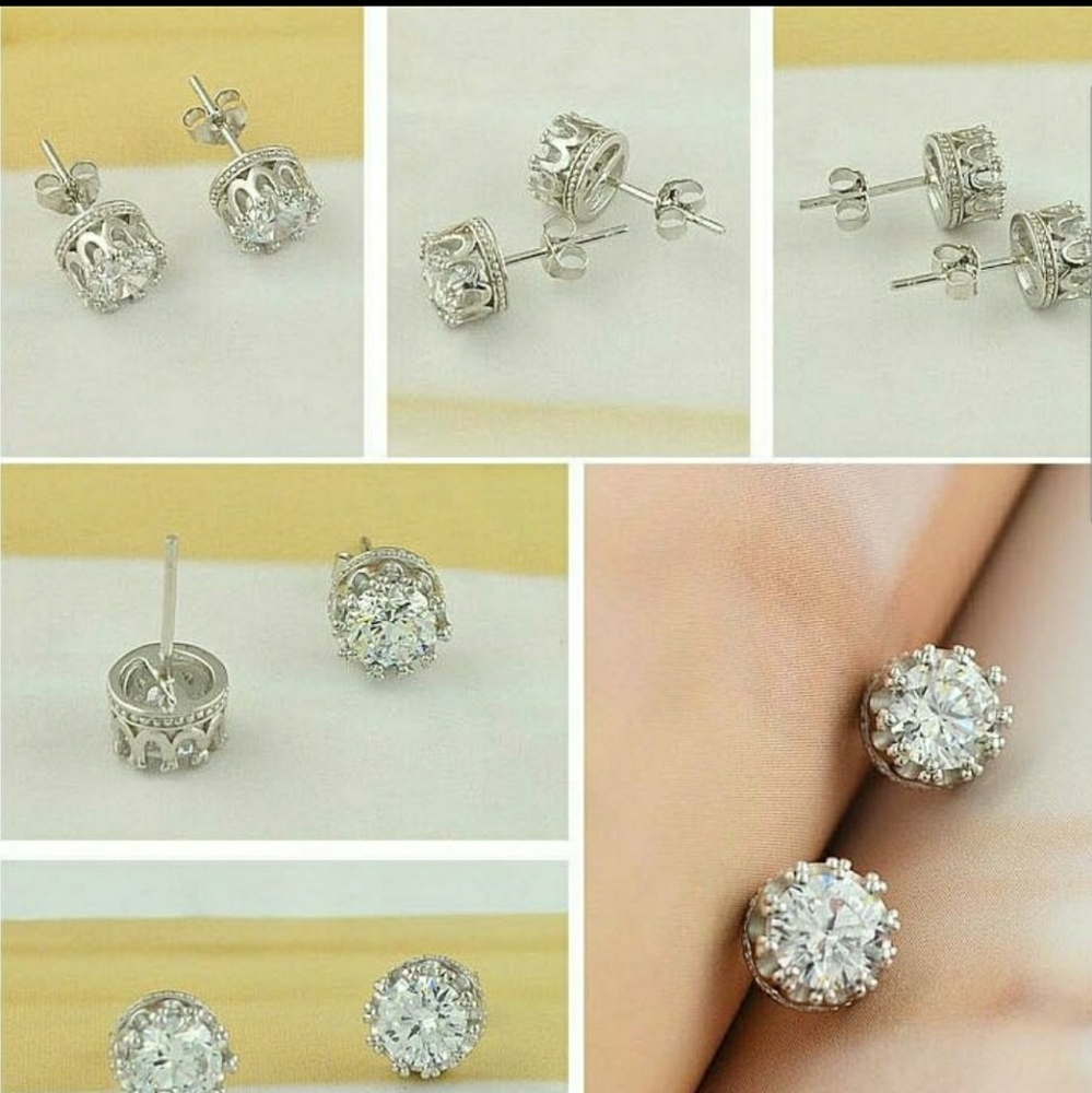 Boutique earrings crown style